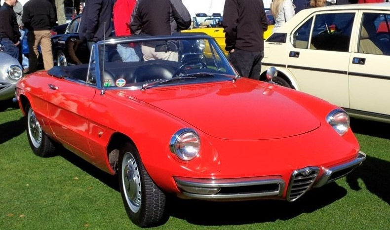 1967-Alfa-Romeo-Duetto-Spider-4